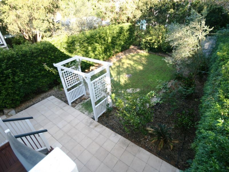 30 Barker Street, East Brisbane QLD 4169