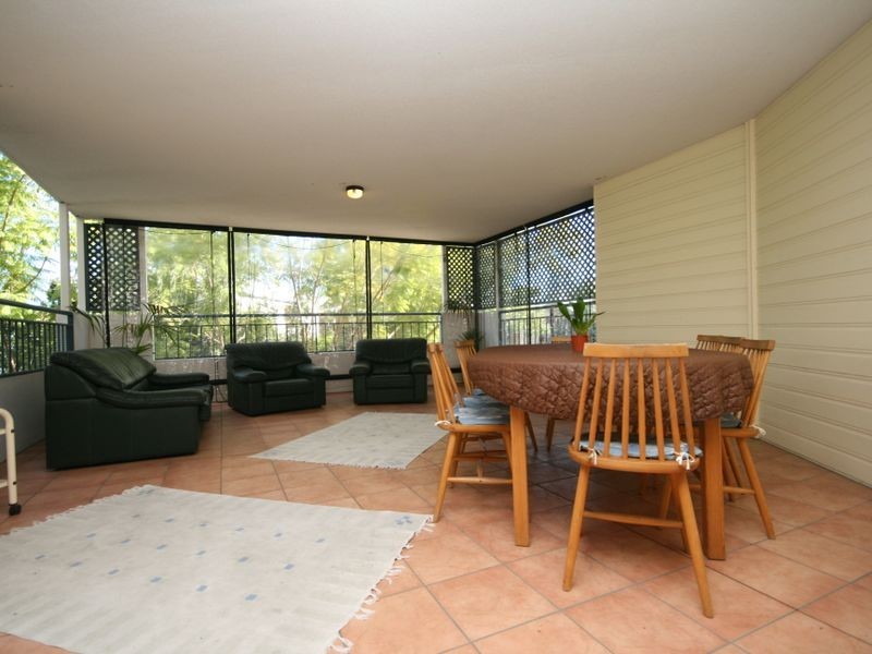 11/239-249 Shafston Avenue, Kangaroo Point QLD 4169