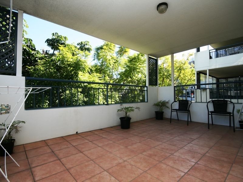 11/239-249 Shafston Avenue, Kangaroo Point QLD 4169