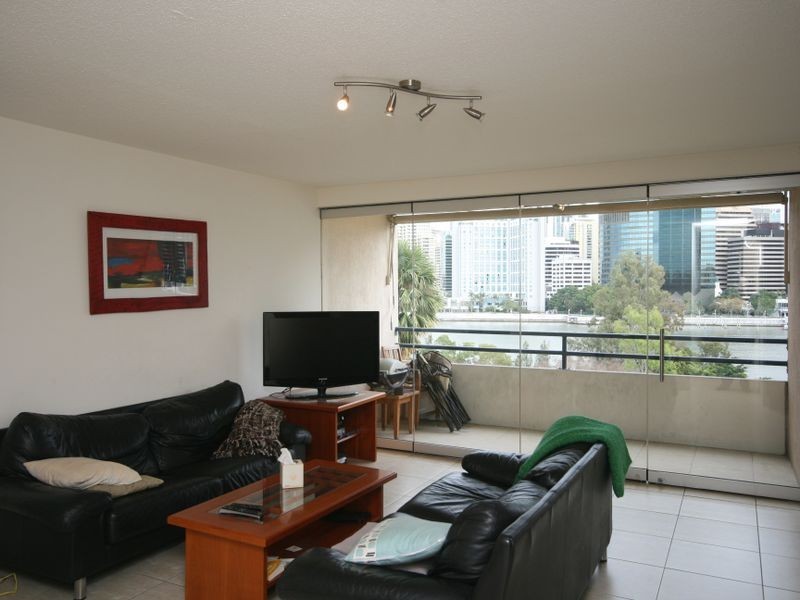 9/245 Main Street, Kangaroo Point QLD 4169