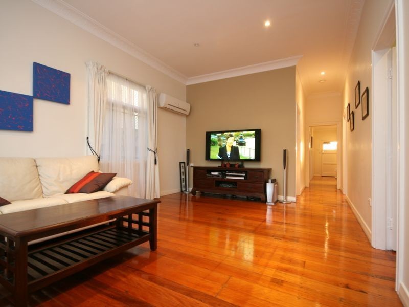 14 Northcote Street, East Brisbane QLD 4169