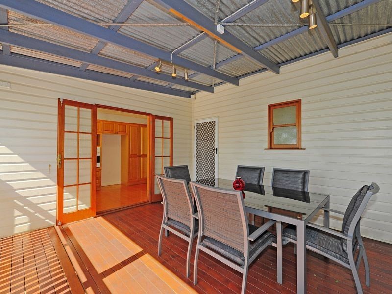 14 Northcote Street, East Brisbane QLD 4169