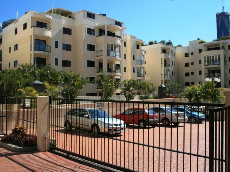 305/36 Macdonald Street, Kangaroo Point QLD 4169