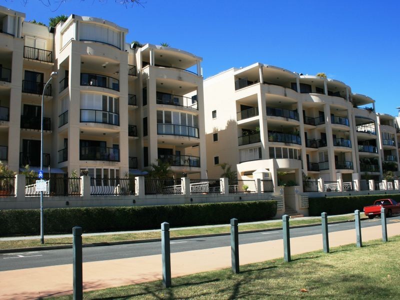 305/36 Macdonald Street, Kangaroo Point QLD 4169