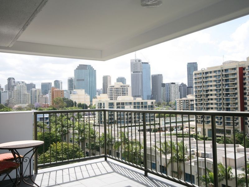 11/2 O’Connell Street, Kangaroo Point QLD 4169