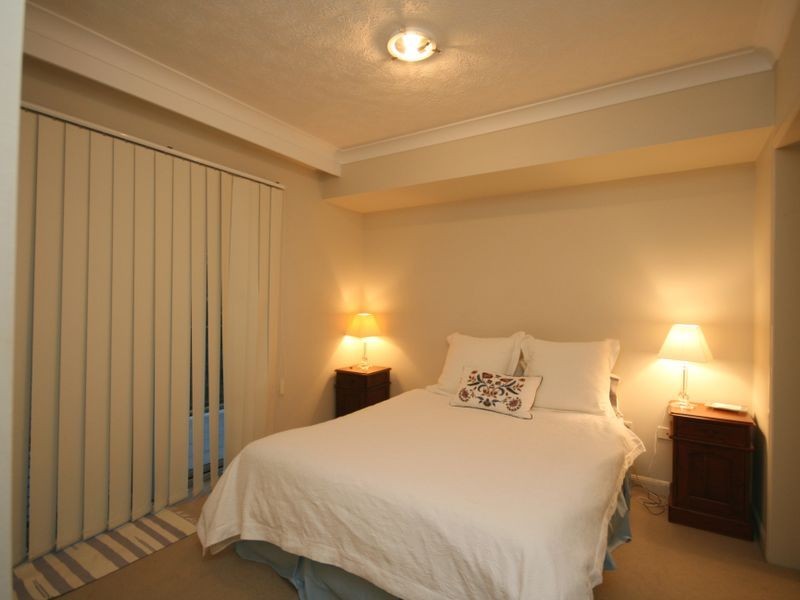 2/19 Thorn Street, Kangaroo Point QLD 4169