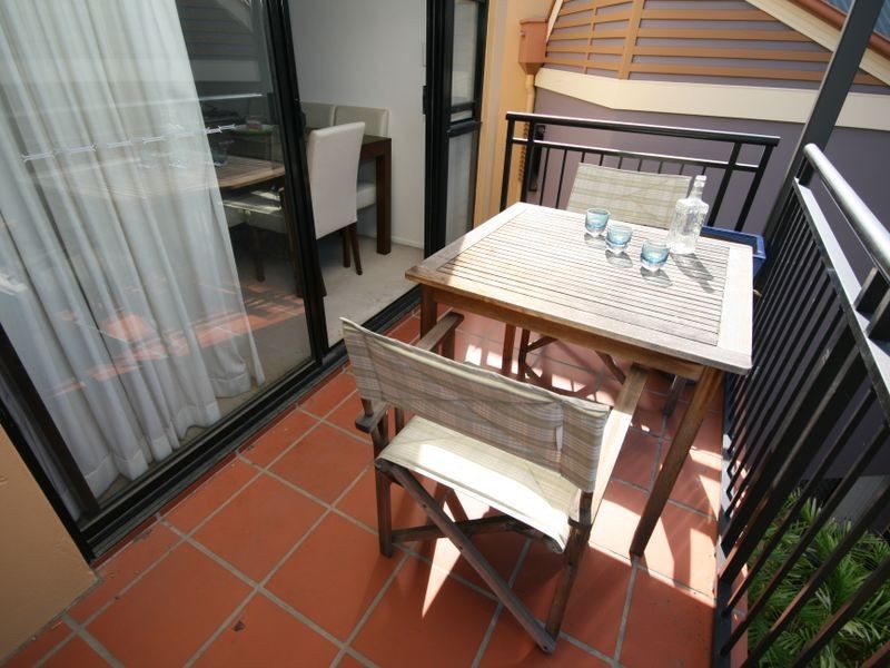 9/84 Lytton Road, East Brisbane QLD 4169