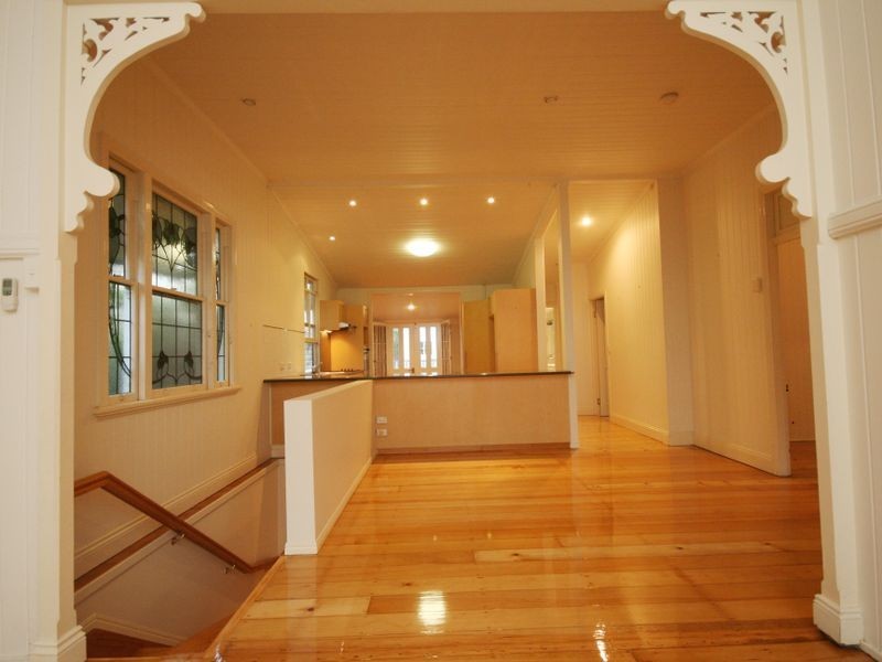 22 Barker Street, East Brisbane QLD 4169