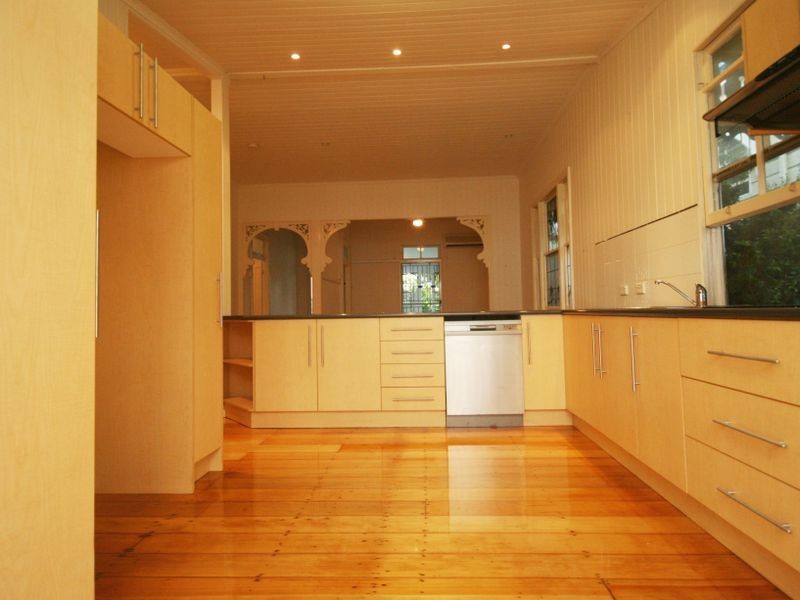 22 Barker Street, East Brisbane QLD 4169