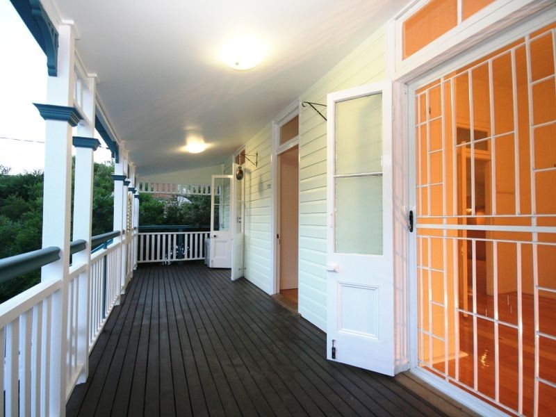 22 Barker Street, East Brisbane QLD 4169