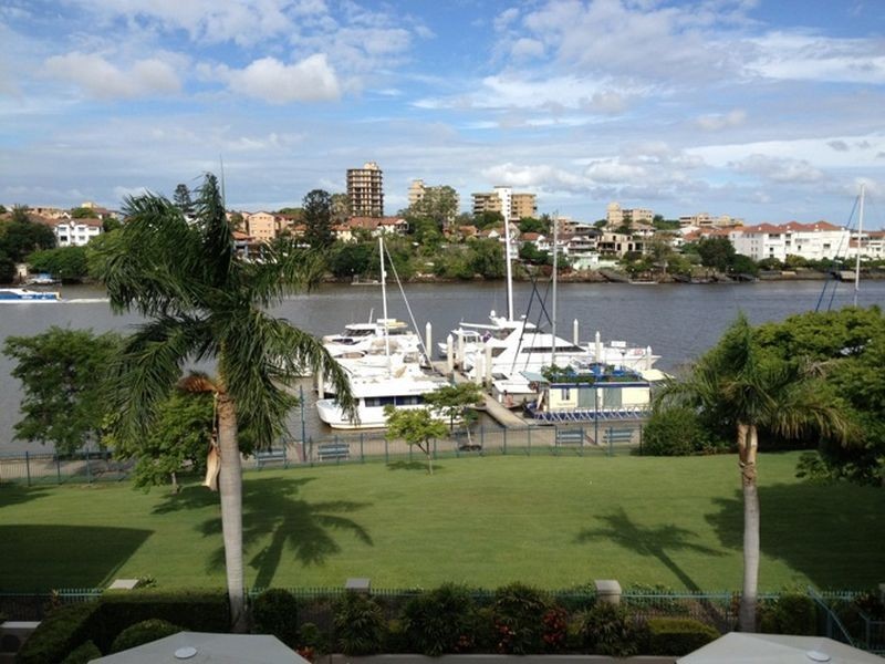 32/10-16 Goodwin St, Kangaroo Point QLD 4169