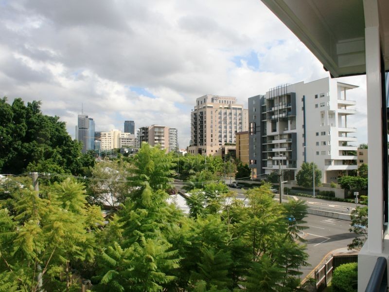 21/249 Shafston Avenue, Kangaroo Point QLD 4169