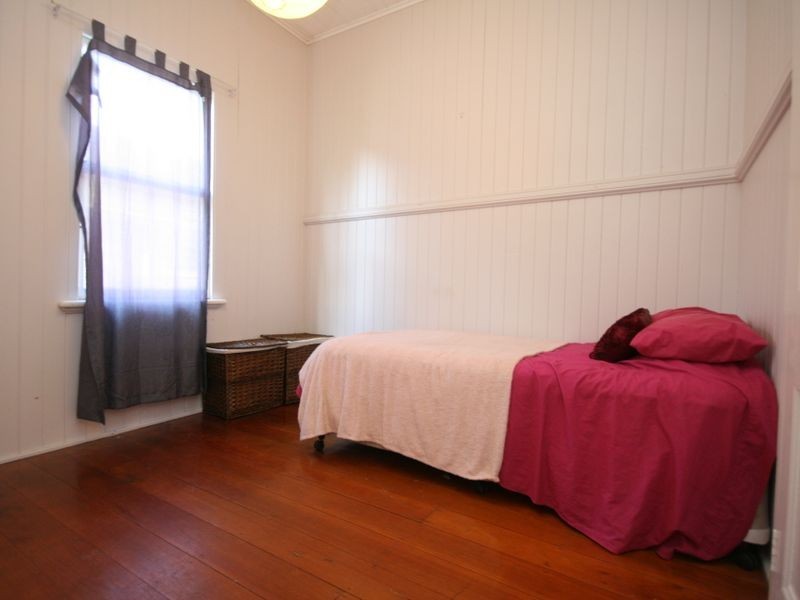 19 Northcote Street, East Brisbane QLD 4169