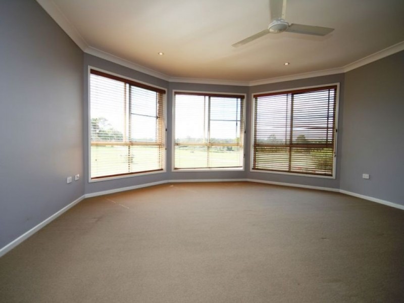 83 Greenhills Drive, Blackbutt QLD 4306