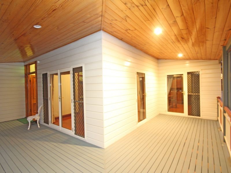 18 Rosslyn Street, East Brisbane QLD 4169