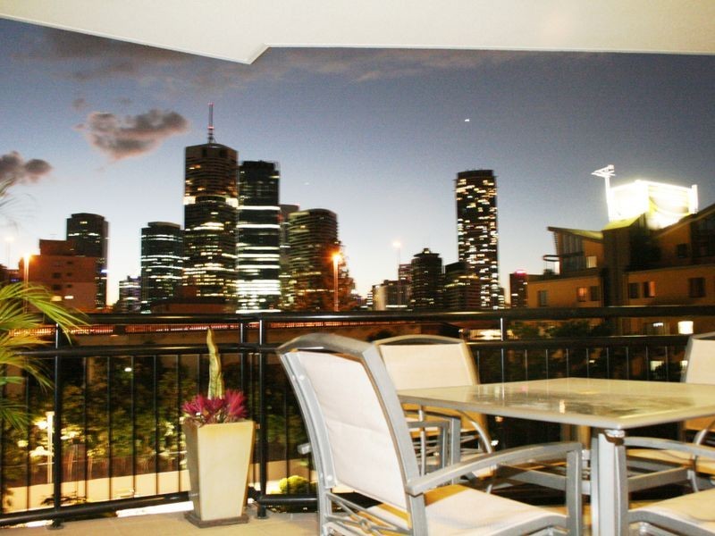 56/15 Goodwin Street, Kangaroo Point QLD 4169