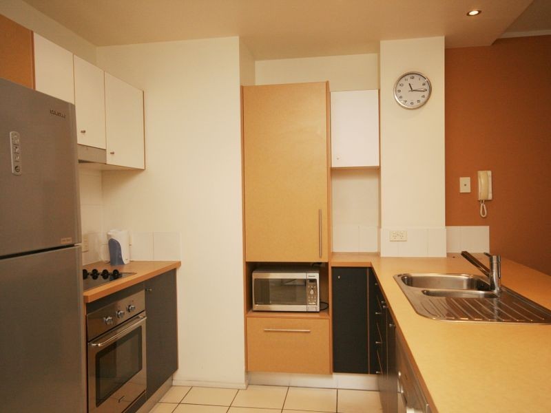 56/15 Goodwin Street, Kangaroo Point QLD 4169