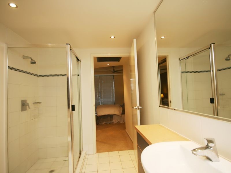 56/15 Goodwin Street, Kangaroo Point QLD 4169