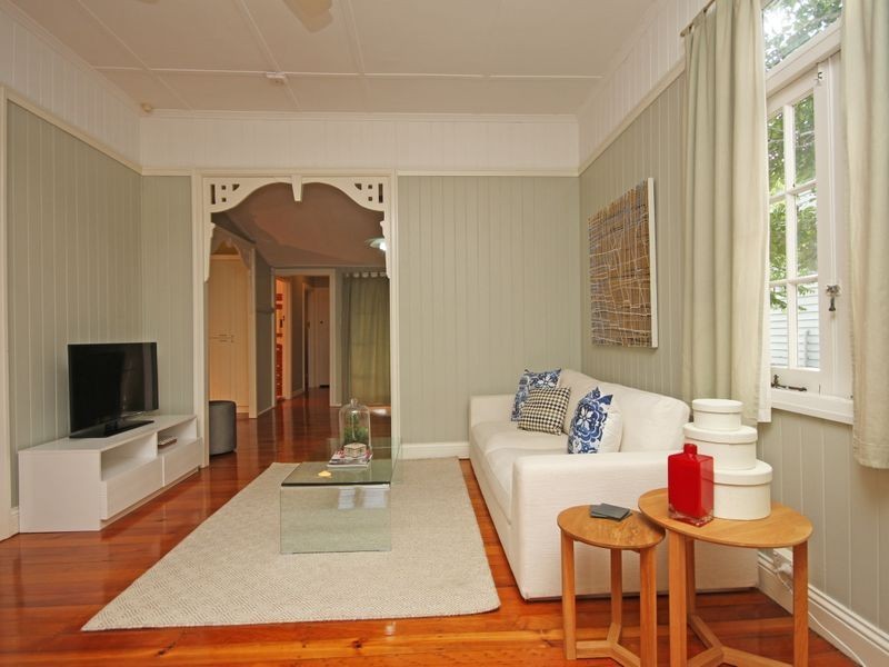 30 Barker Street, East Brisbane QLD 4169