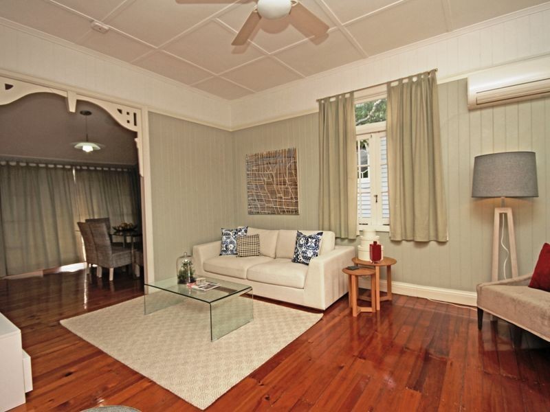 30 Barker Street, East Brisbane QLD 4169