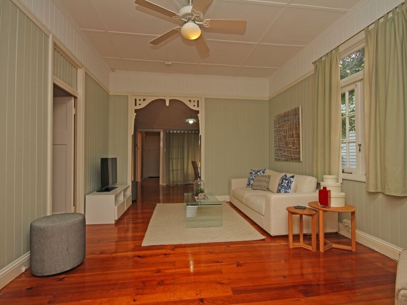 30 Barker Street, East Brisbane QLD 4169