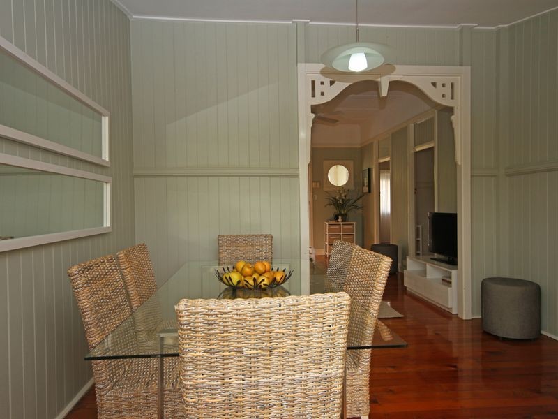 30 Barker Street, East Brisbane QLD 4169