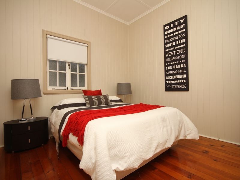 30 Barker Street, East Brisbane QLD 4169