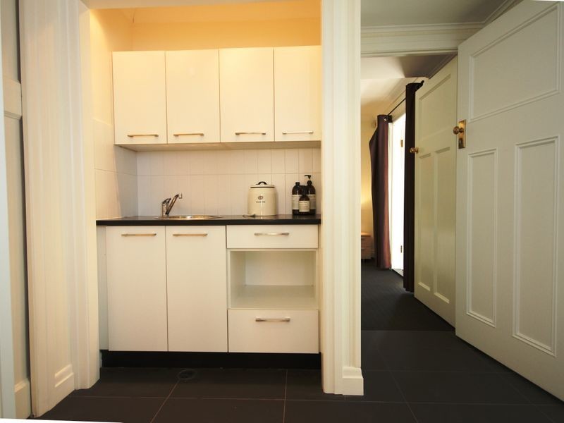 30 Barker Street, East Brisbane QLD 4169