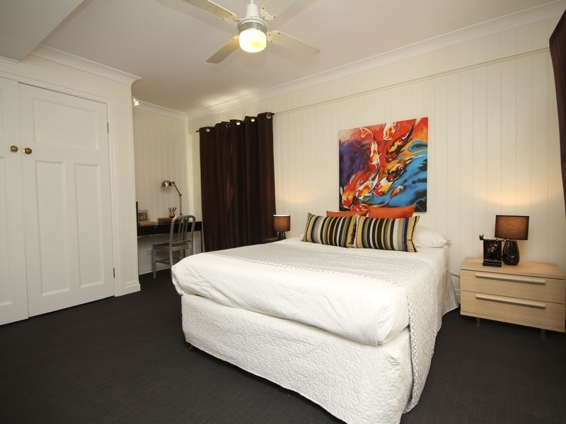 30 Barker Street, East Brisbane QLD 4169