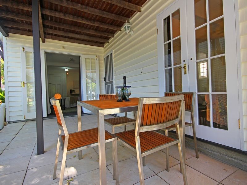 30 Barker Street, East Brisbane QLD 4169