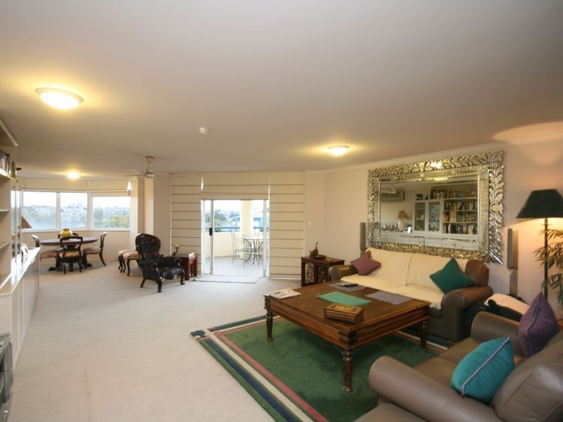 25/57 Lambert Street, Kangaroo Point QLD 4169