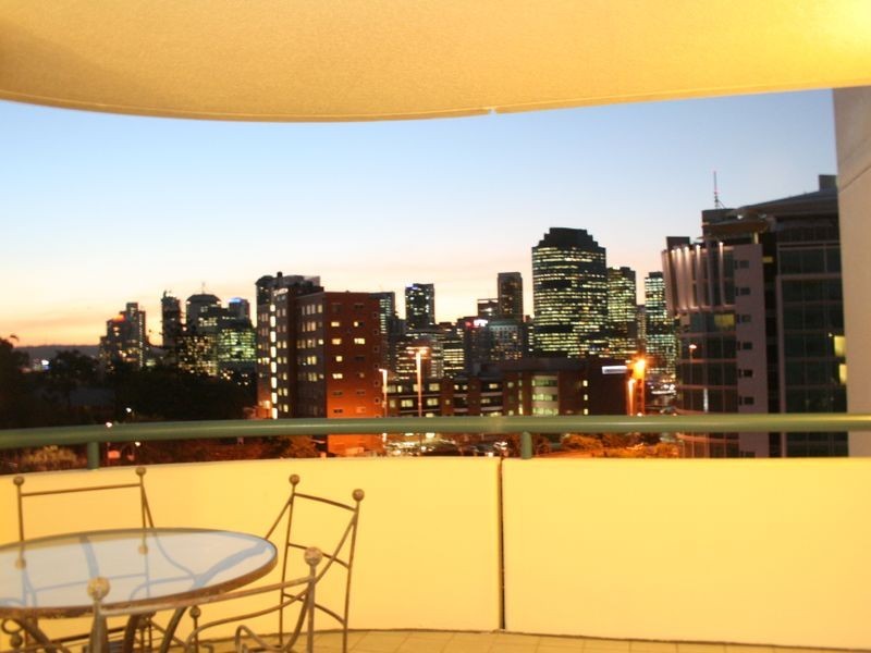 25/57 Lambert Street, Kangaroo Point QLD 4169