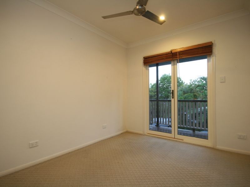 18 Quinton Street, Kangaroo Point QLD 4169