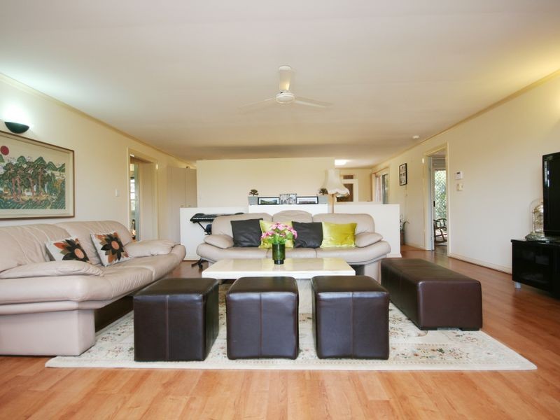 25 Picasso Street, Carina QLD 4152