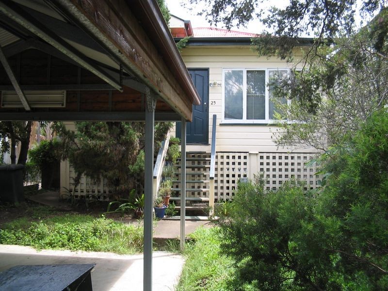 25 Fisher Street, East Brisbane QLD 4169