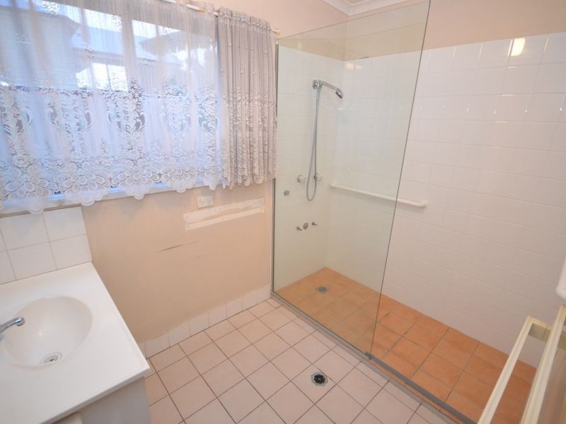 8 Sword Street, Woolloongabba QLD 4102