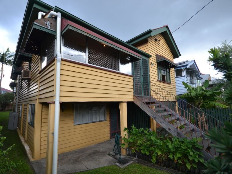22 Lockerbie Street, Kangaroo Point QLD 4169
