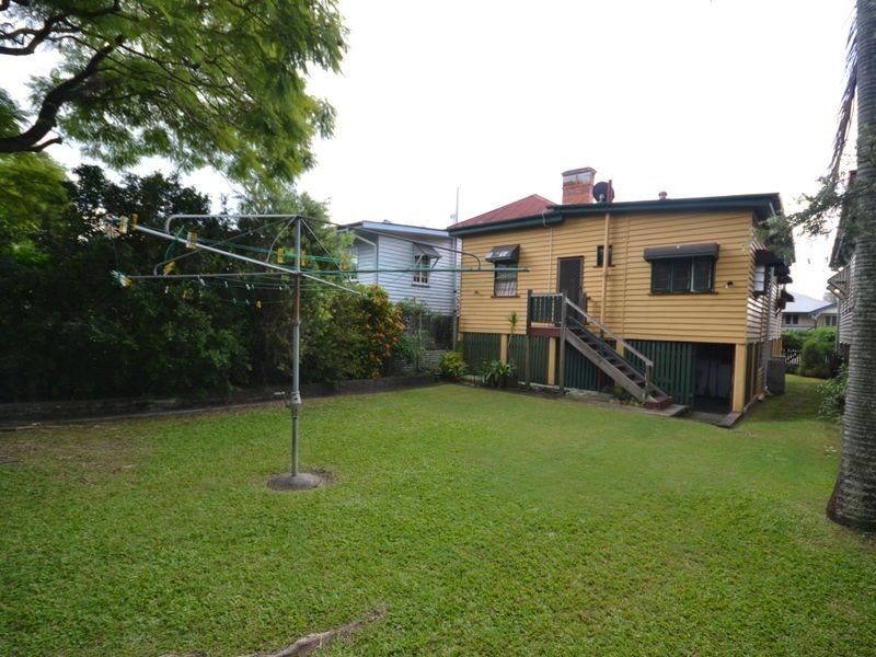22 Lockerbie Street, Kangaroo Point QLD 4169