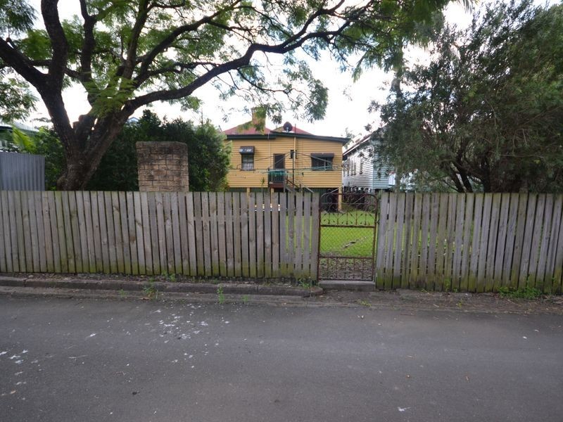 22 Lockerbie Street, Kangaroo Point QLD 4169