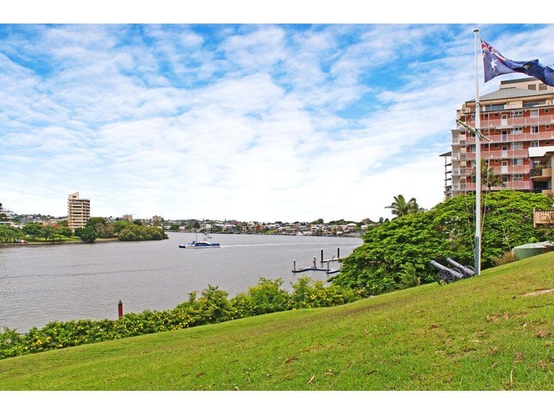 413/9 Castlebar Street, Kangaroo Point QLD 4169