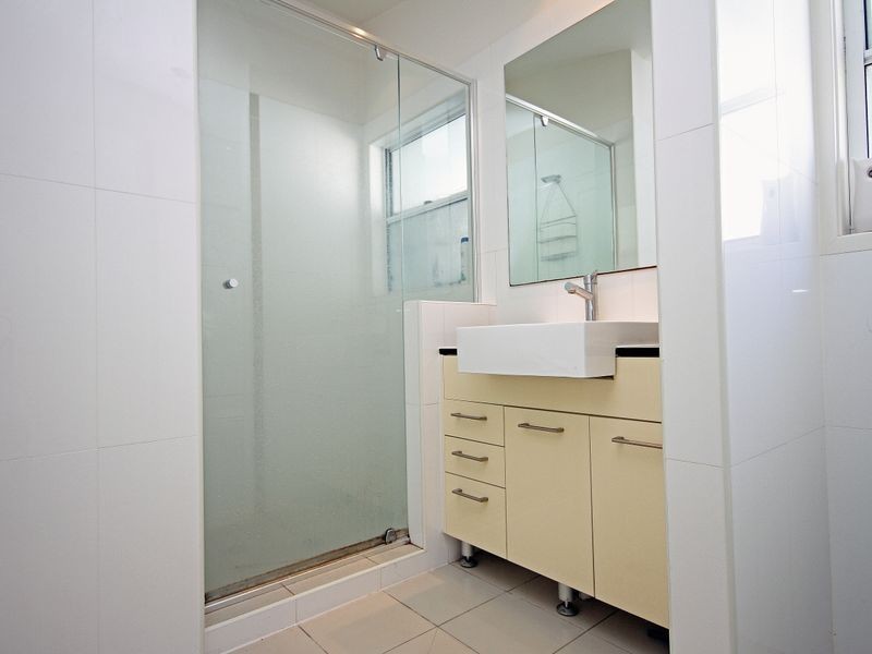 2/925 Stanley Street East, East Brisbane QLD 4169