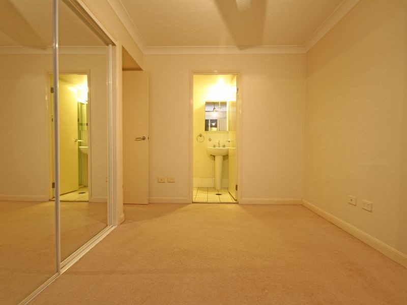 7/275 Shafston Avenue, Kangaroo Point QLD 4169