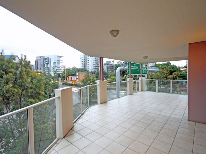 7/275 Shafston Avenue, Kangaroo Point QLD 4169