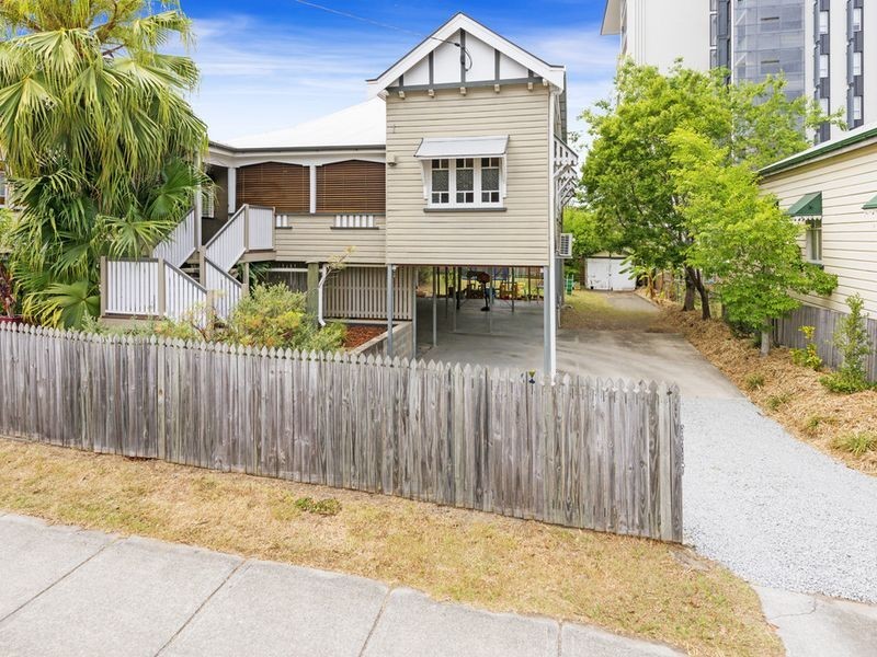 21 Duke Street, Kangaroo Point QLD 4169