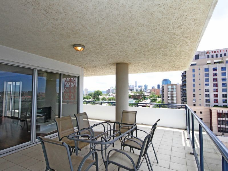 21/19 Thorn Street, Kangaroo Point QLD 4169