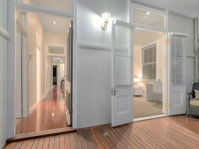 99 Baines St, Kangaroo Point QLD 4169