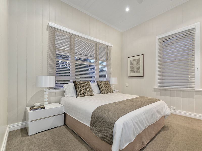 99 Baines St, Kangaroo Point QLD 4169