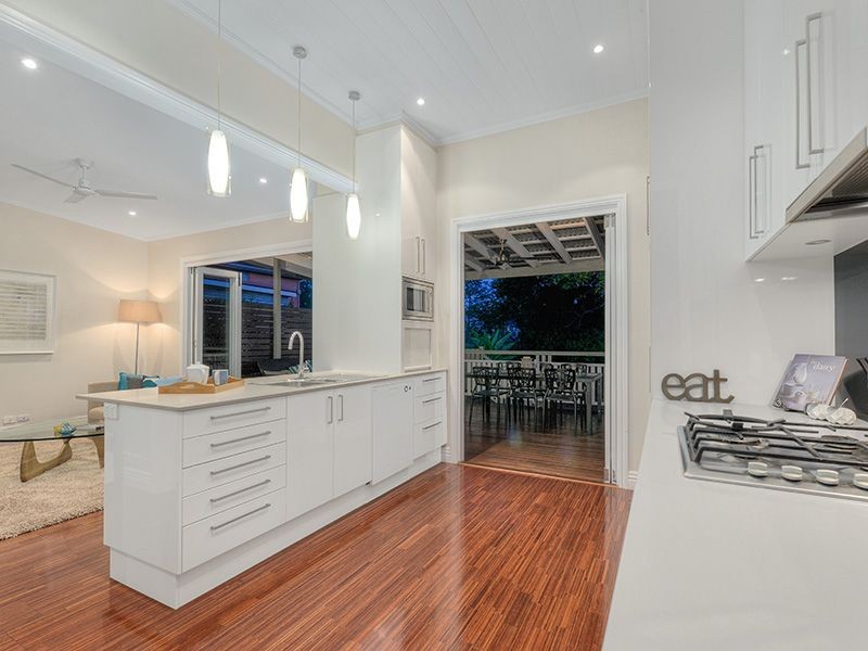 99 Baines St, Kangaroo Point QLD 4169