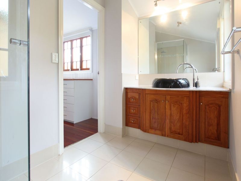 11 Latrobe Street, East Brisbane QLD 4169