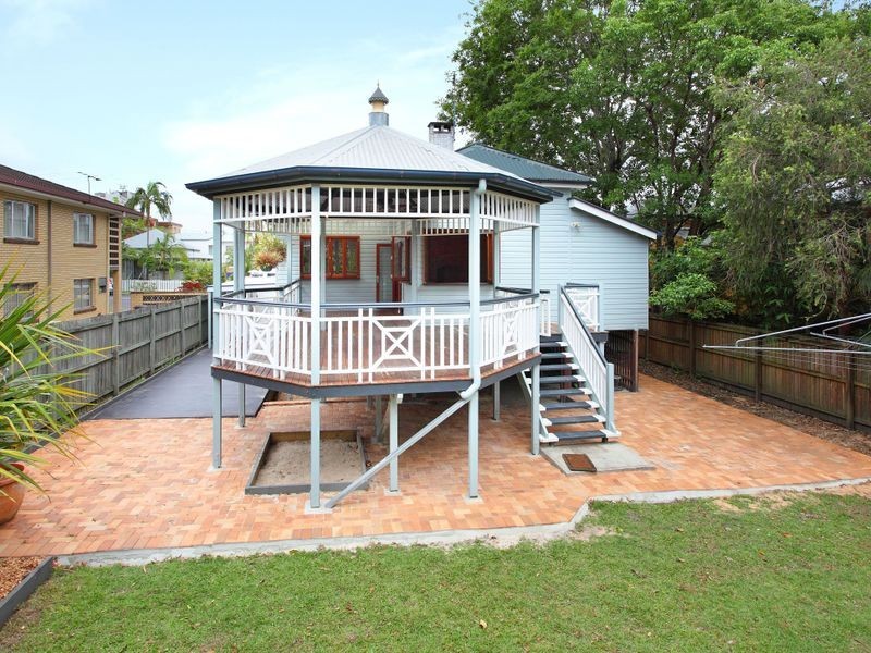 11 Latrobe Street, East Brisbane QLD 4169